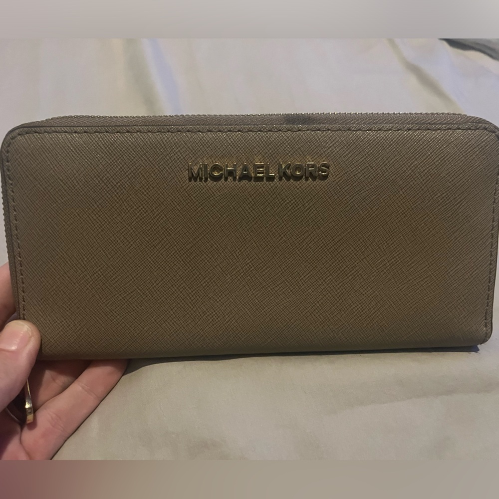 Micheal Kors Wallet